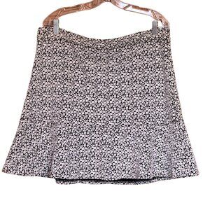 Michael Kors Black and White Floral Knit Skirt with Flared Hem - Size XL